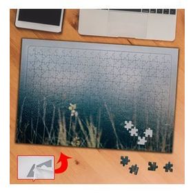 435232 Çiçeklerin Arasından Deniz 240 Parça Puzzle Yapboz Tablo