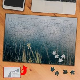 435232 Çiçeklerin Arasından Deniz 240 Parça Puzzle Yapboz Tablo