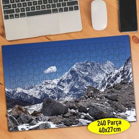 45 Kayalık Yamacında Karlı Dağ Manzarası 240 Parça Puzzle Yapboz