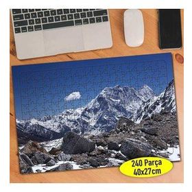 45 Kayalık Yamacında Karlı Dağ Manzarası 240 Parça Puzzle Yapboz