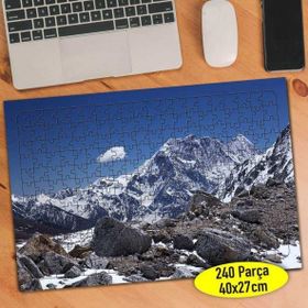 45 Kayalık Yamacında Karlı Dağ Manzarası 240 Parça Puzzle Yapboz