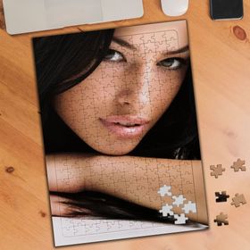 4681300 Güzel Esmer Kız 240 Parça Puzzle Yapboz