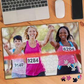 52883624 Maraton Koşusu Dostluğu 240 Parça Puzzle Yapboz
