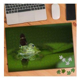 540812 Burnuna Kelebek Konan Kurbağa 240 Parça Puzzle Yapboz