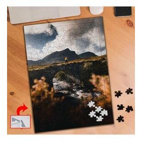 543444 Köprü Üstünde Yürüyen İnsan 240 Parça Puzzle Yapboz Tablo