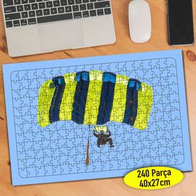 5689 Paraşütle Gökyüzünde Süzülen İnsan 240 Parça Puzzle Yapboz
