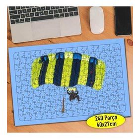5689 Paraşütle Gökyüzünde Süzülen İnsan 240 Parça Puzzle Yapboz