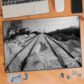 571 Siyah Beyaz Tren Yolu 240 Parça Puzzle Yapboz Tablo