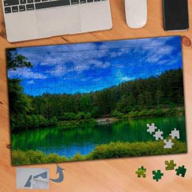 580 Mavi Gökyüzü Altında Yeşil Göl 240 Parça Puzzle Yapboz Tablo