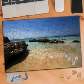 584 Kumsalda Kayalıklar Ve Deniz 240 Parça Puzzle Yapboz Tablo