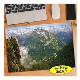 62858006 Dumanlı Yeşil Doğa Dağ Manzarası 240 Parça Puzzle Yapboz