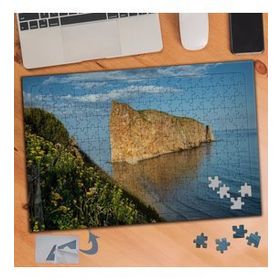 647 Deniz Ortasında Büyük Kayalık 240 Parça Puzzle Yapboz Tablo
