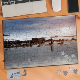 673 Deniz Kenarında Bisiklet Sürme 240 Parça Puzzle Yapboz Tablo
