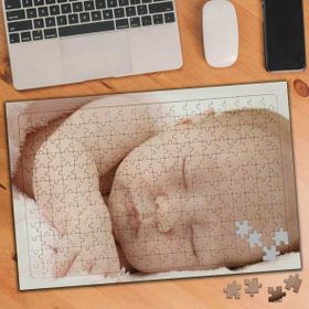 69916 Uyuyan Sevimli Minik Bebek 240 Parça Puzzle Yapboz