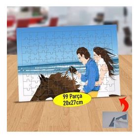 72112 Sahilde At Üstünde Romantik Çift 99 Parça Puzzle Yapboz Tablo