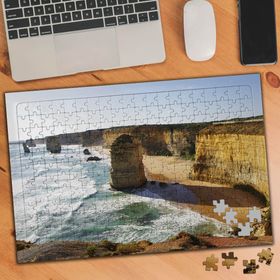 74619 Sarp Kayalıklar ve Deniz Manzarası 240 Parça Puzzle Yapboz