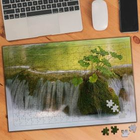 74973 Şelale Yeşil Ağaç Dalları Manzara 240 Parça Puzzle Yapboz