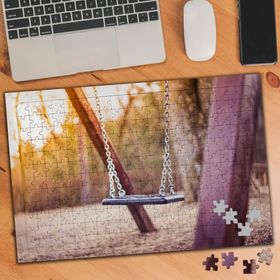 75004 Parkta Duran Boş Salıncak 240 Parça Puzzle Yapboz