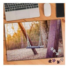 75004 Parkta Duran Boş Salıncak 240 Parça Puzzle Yapboz