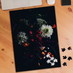 75009 Siyah Zeminde Çeşitli Çiçekler 240 Parça Puzzle Yapboz