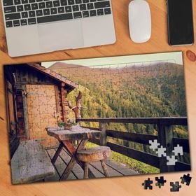 75129 Tahta Evin Balkonu ve Çam Ağaçları 240 Parça Puzzle Yapboz