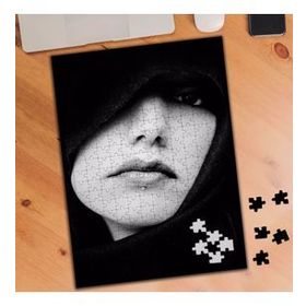 75285 Siyah Beyaz Kadın Portresi 240 Parça Puzzle Yapboz