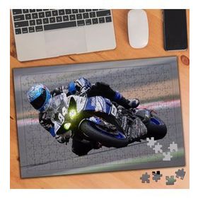 75461 Pistte Motorsiklet Yarışı 240 Parça Puzzle Yapboz