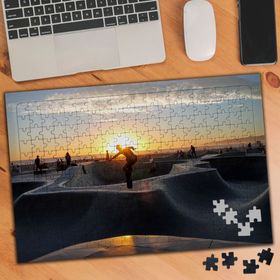 7799 Kaykay Yapan Çocuklar 240 Parça Puzzle Yapboz