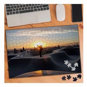 7799 Kaykay Yapan Çocuklar 240 Parça Puzzle Yapboz