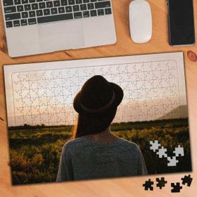 792818 Yeşilliklerin Arasındaki Kız Gün Batımı 240 Parça Puzzle Yapboz