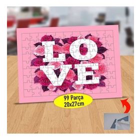8027375 Çiçekli Zeminde Love Yazılı 99 Parça Puzzle Yapboz Tablo