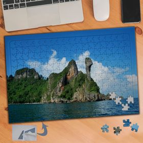 825 Deniz Kenarında Yüksek Kayalıklar 240 Parça Puzzle Yapboz Tablo