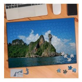 825 Deniz Kenarında Yüksek Kayalıklar 240 Parça Puzzle Yapboz Tablo