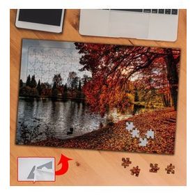 8266 Kırmızı Yaprak Altında Göl 240 Parça Puzzle Yapboz Tablo