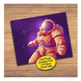 84 Uzay Boşluğunda Astronot 24 Parça Çocuklara Özel Yapboz Tablo