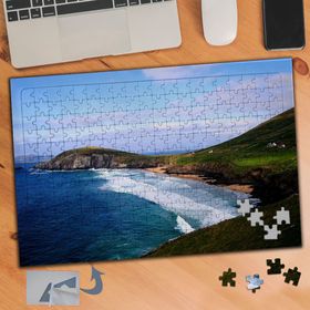846 Deniz Kenarı Yeşil Ova Manzarası 240 Parça Puzzle Yapboz Tablo