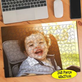 _84943382 Gülümseyen Sevimli Bebek 240 Parça Puzzle Yapboz