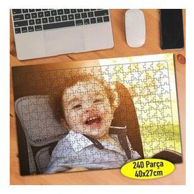 _84943382 Gülümseyen Sevimli Bebek 240 Parça Puzzle Yapboz