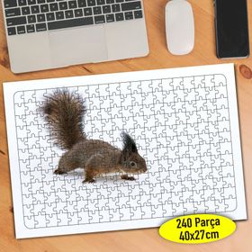 8513 Karlı Kış Mevsiminde Sevimli Sincap 240 Parça Puzzle Yapboz