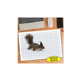 8513 Karlı Kış Mevsiminde Sevimli Sincap 240 Parça Puzzle Yapboz