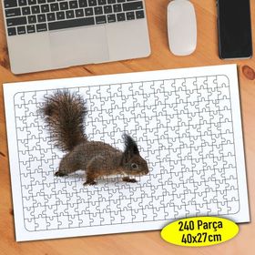8513 Karlı Kış Mevsiminde Sevimli Sincap 240 Parça Puzzle Yapboz