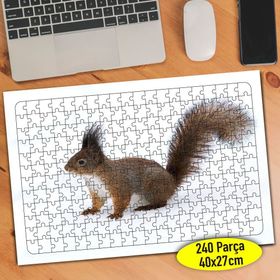 8560 Karlı Kış Mevsiminde Sevimli Sincap 240 Parça Puzzle Yapboz
