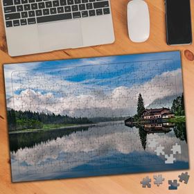 8872 Suya Yansıma Issız Ev 240 Parça Puzzle Yapboz