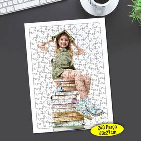 8921397 Kitap Üstünde Güzel Kız 240 Parça Puzzle Yapboz