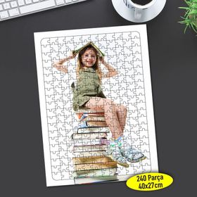 8921397 Kitap Üstünde Güzel Kız 240 Parça Puzzle Yapboz