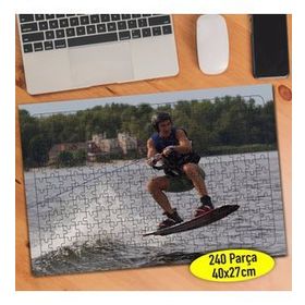 89246985 Denizde Sörf Gösterisi Yapan Sporcu 240 Parça Puzzle Yapboz