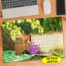 89417562 Ağaç Altında Piknik Sepeti 240 Parça Puzzle Yapboz