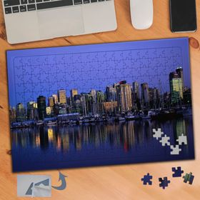 905 Denize Yansıyan Yüksek Binalar 240 Parça Puzzle Yapboz Tablo