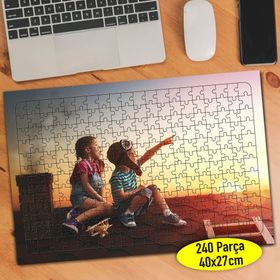 9237 Çatıdan Manzarayı İzleyen Çocuklar 240 Parça Puzzle Yapboz