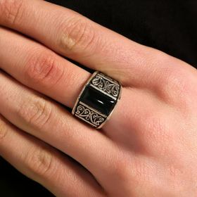 925 Ayar Gümüş Dikdörtgen Oniks Taşlı Köşegenli Erkek Yüzük